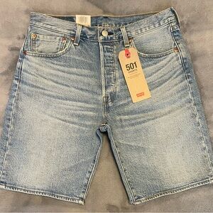 Levi's Men's Light Blue Denim Shorts